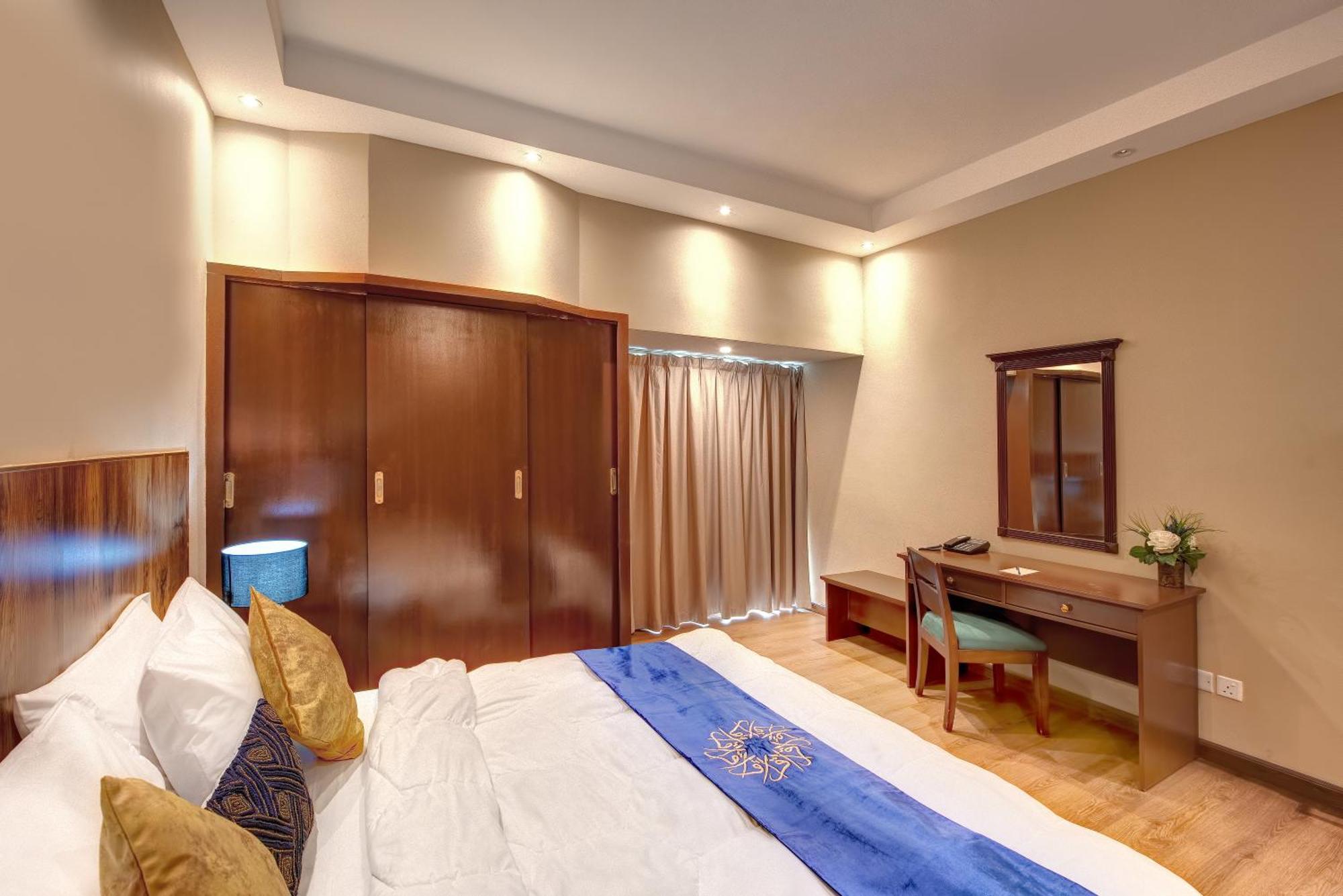 Al Bustan Flats Hotel Sharjah Exterior foto