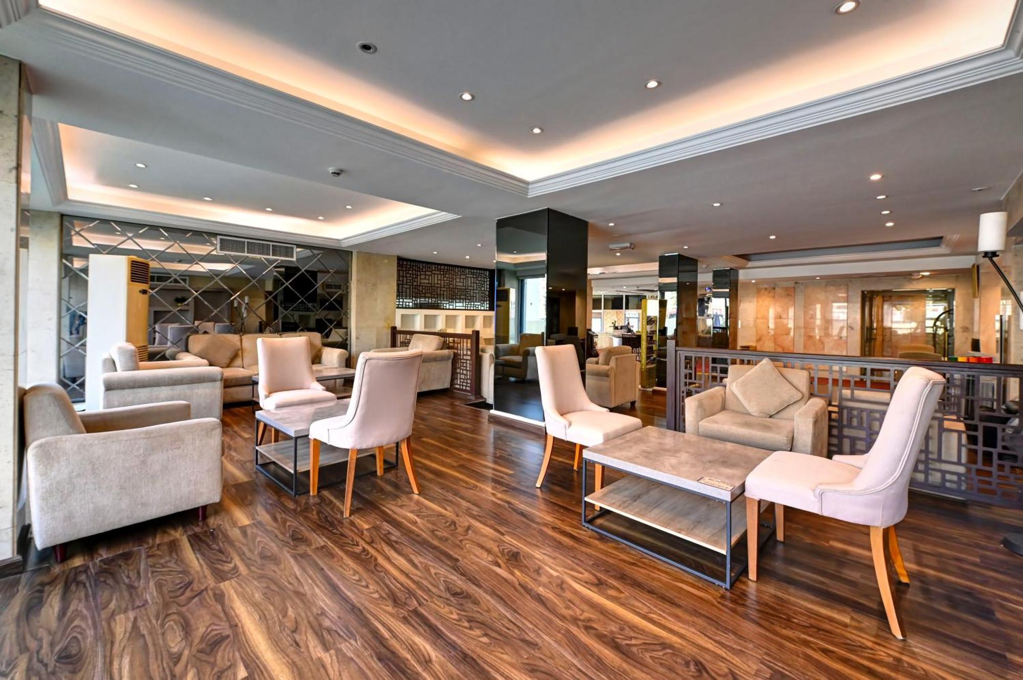 Al Bustan Flats Hotel Sharjah Exterior foto